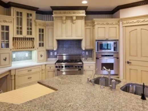 https://bradentonkitchenremodels.com/ website